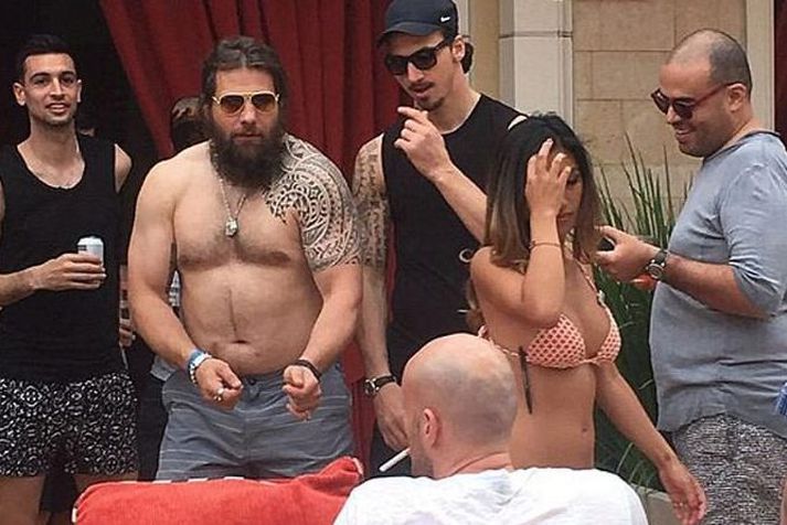 Martin Castrogiovanni og Zlatan njóta lífsins í Vegas. Annar mátti vera þar en hinn ekki.