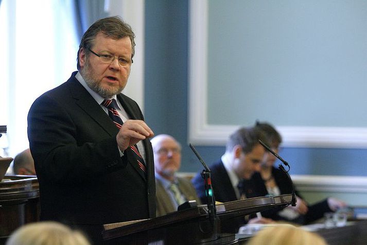 Utanríkisráðherra segir í svari við fyrirspurn að Ísland hefði þurft að leggja fram 13 milljarða í stöðugleikasjóð evrusvæðisins, ef landið hefði verið komið þar inn. Fréttablaðið/XXXX