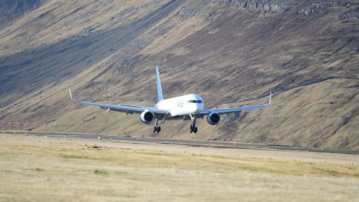 Boeing 757-þota FarCargo lenti í fyrsta sinn á Voga-flugvelli síðastliðinn þriðjudag. Var þetta eina og síðasta lending hennar í Færeyjum?