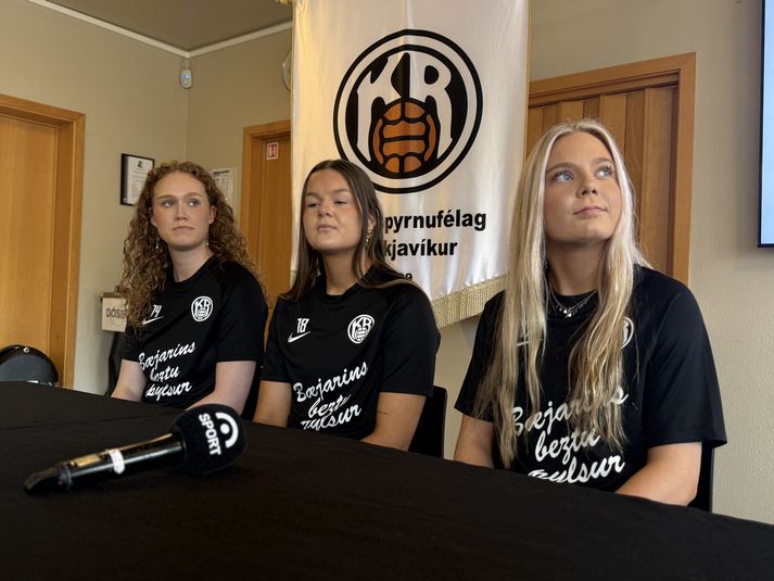 Sara Rún, Emma Sóldís og Rebekka á fundinum í dag.