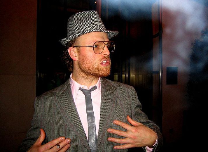 Síhressi maðurinn hans Davíðs Þórs er tilvalinn til þess að hrista upp í leiðinlegum samráðs- og peningafundum.