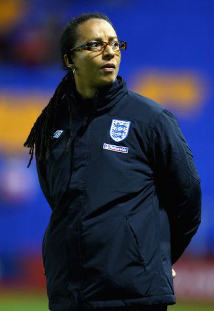 Hope Powell, þjálfari enska kvennalandsliðsins.