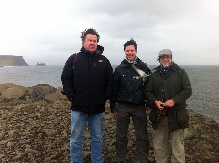 Tökustaðastjórarnir Ilt Jones og Dow Griffith, hér með blaðamanninn Nick Gaundry frá The Location Guide á milli sín, dásömuðu land og þjóð er þeir leituðu að tökustöðum fyrir nýja stórmynd.
