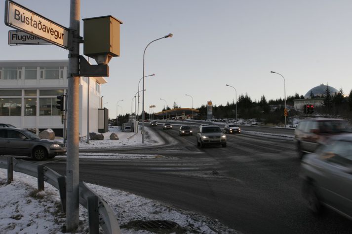 Gatnamót Flugvalla- og Bústaðavegar. Myndin tengist fréttinni ekki beint.
