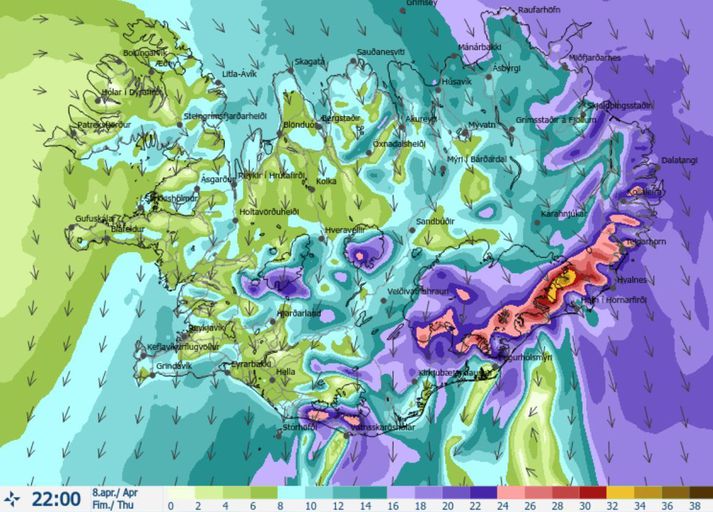 Gular viðvaranir taka gildi austan til síðar í dag.Mjög snarpar vindhviður, allt að 40 m/s. Fólk er hvatt til að sýna aðgát á ferðalögum og tryggja lausamuni.