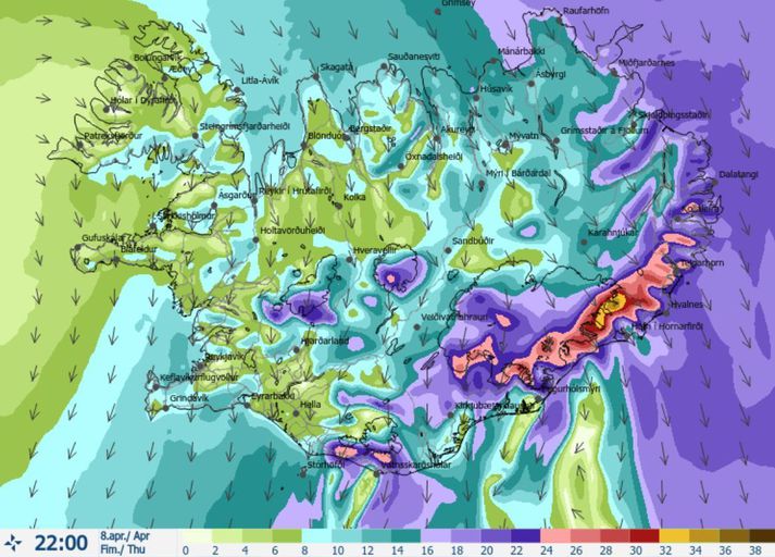 Gular viðvaranir taka gildi austan til síðar í dag.Mjög snarpar vindhviður, allt að 40 m/s. Fólk er hvatt til að sýna aðgát á ferðalögum og tryggja lausamuni.