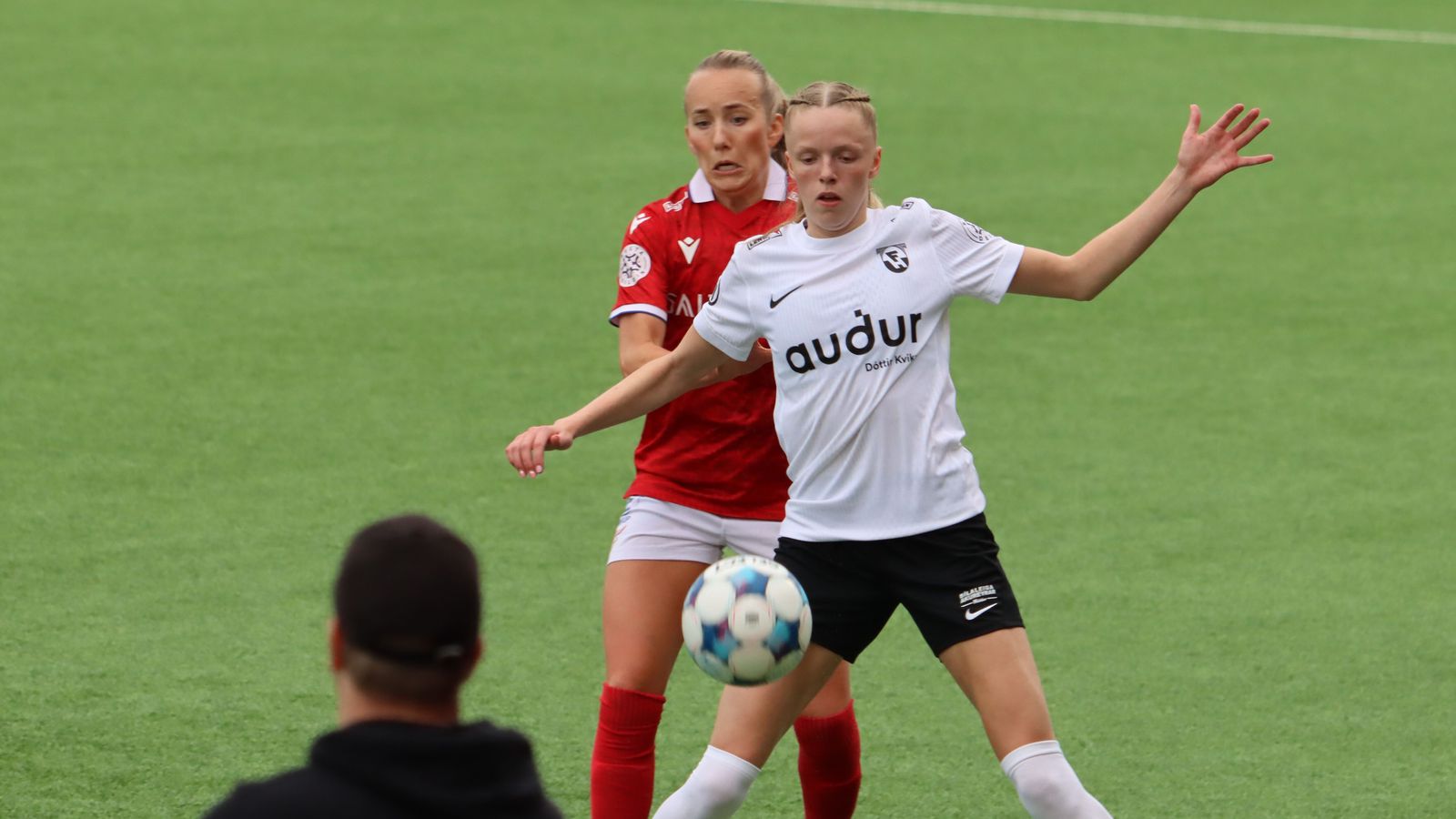 Sau­tján ára ný­liði í lands­liðinu