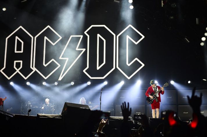 Tveir bræður George Young voru í sveitinni AC/DC.