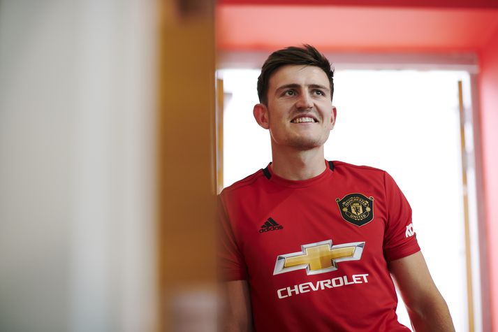 Harry Maguire glaður í búningi Man. Utd.