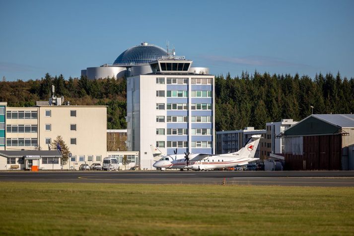 Flogið verður í Jetstream 32 og Dornier 328 flugvélum.