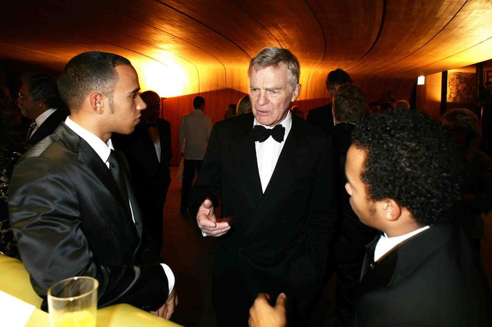 Max Mosley ræður við Lewis Hamilton, en hann var hluti af lygamálinu svokallaða.