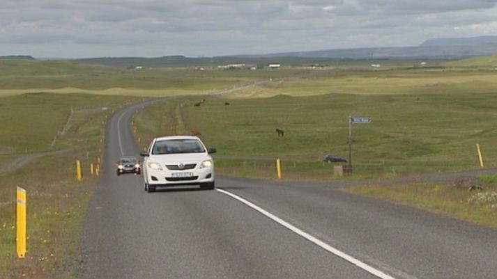 Frá Þjórsárdalsvegi við Stóra-Núp ofan Árness. Þjóðvegurinn um Skeiða- og Gnúpverjahrepp var byggður upp í tengslum við smíði Búrfellsvirkjunar.