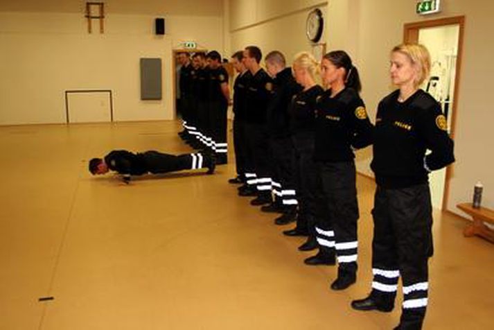 Frá æfingu lögeglunema.