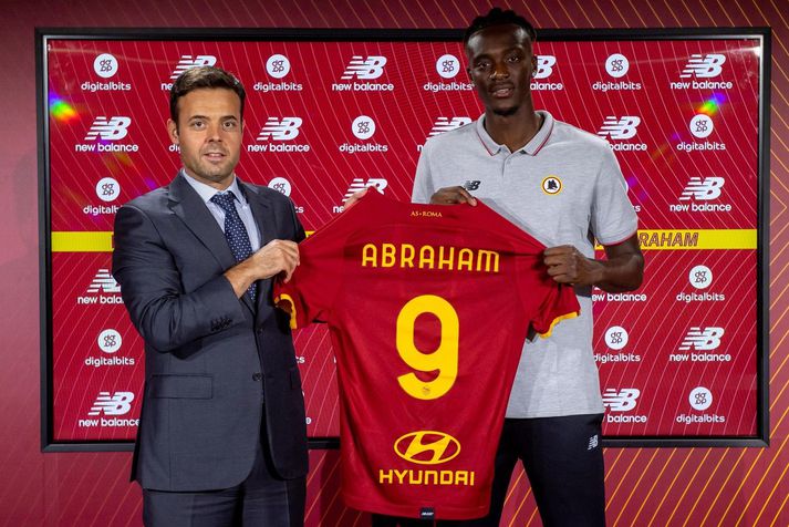 Tammy Abraham verður í treyju númer níu hjá AS Roma liðinu.