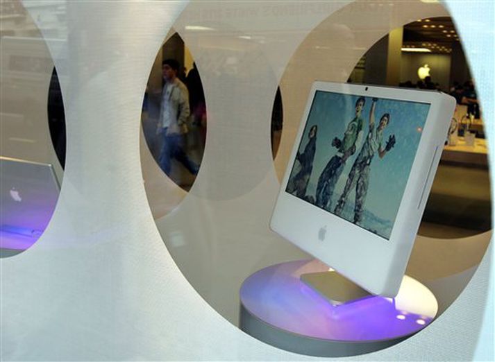 Apple-tölvurisin selur tónlist undir merkjum eplisins.