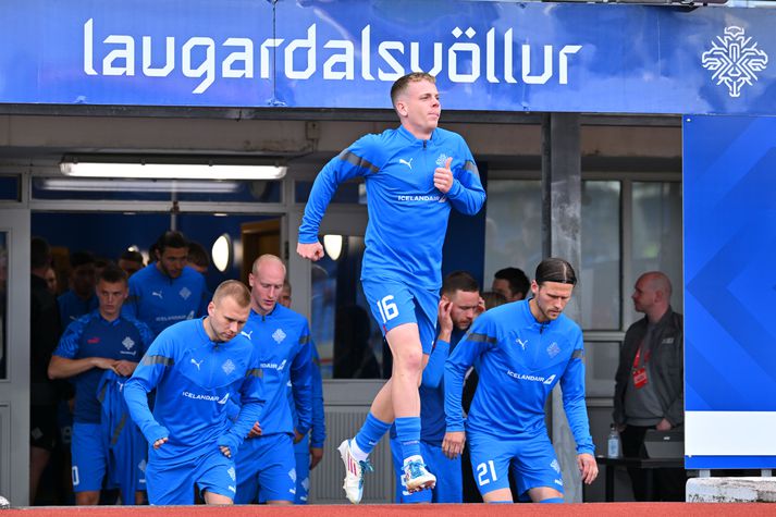 Sævar Atli Magnússon meiddist í leik með íslenska landsliðinu á móti Frökkum í október í fyrra.