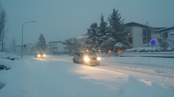 Tilkynningum til lögreglu farið að fjölga vegna bíla í vanda.