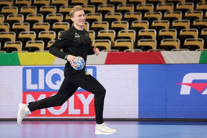 Gísli Þorgeir Kristjánsson á ferðinni í Ólympíuhöllinni í München í dag en þar spilaði hann á sínu fyrsta stórmóti.