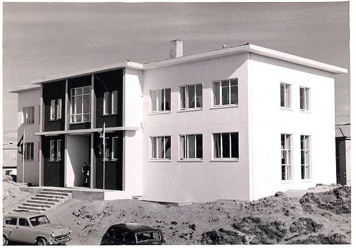 Til stendur að koma gamla bókasafninu í upprunalegt horf. Eignarhaldsfélagið Mjósund 10 keypti húsið en að baki því standa Kristín Reynisdóttir og sonur hennar Ástþór Reynir Guðmundsson, fasteignasali hjá Remax. 
Mynd/Byggðasafn Hafnarfjarðar