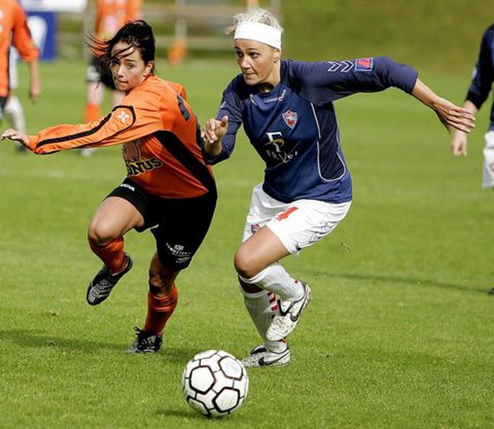 Anna Björg Björnsdóttir (til vinstri) var markahæst hjá Fylki í Lengjubikarnum með sex mörk.