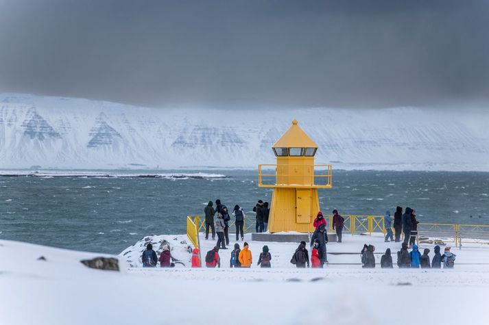 Höfuðborgarbúar vöknuðu upp við hvíta jörð í dag.