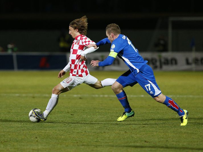 Modric leið ekki vel í baráttunni við Aron Einar og félaga í íslenska liðinu.