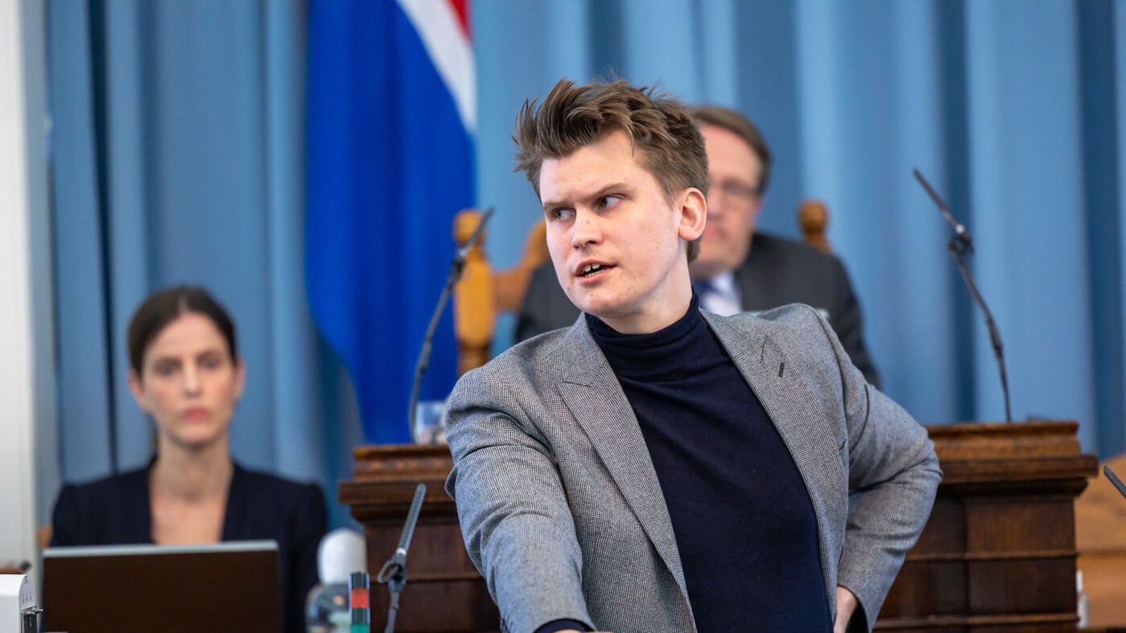 Vill skýr við­brögð við trassa­skap í losunar­málum í lög