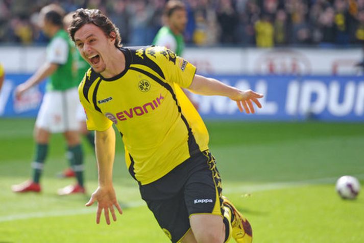 Neven Subotic fagnar marki í leik með Dortmund fyrr í mánuðinum.