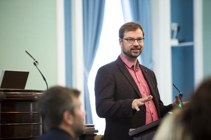 Björn Leví Gunnarsson, þingmaður Pírata, telur að nefndarmenn hefðu átt að segja sig frá málinu.