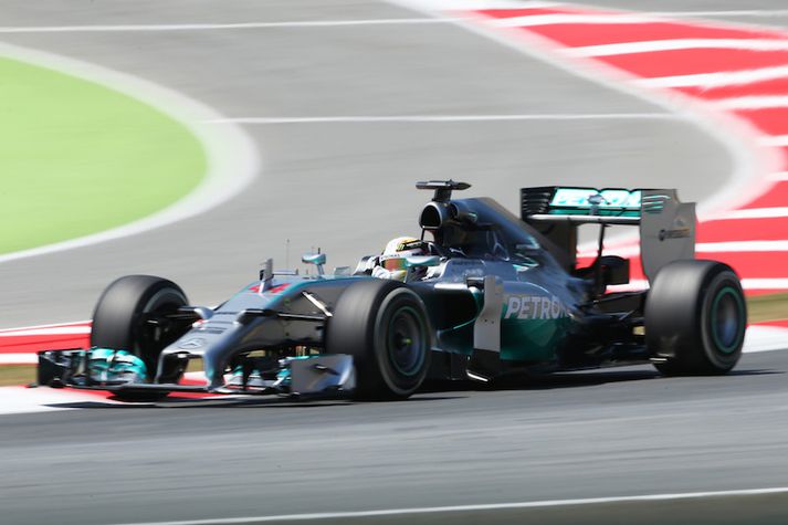 Hamilton á æfingu á Spáni í dag