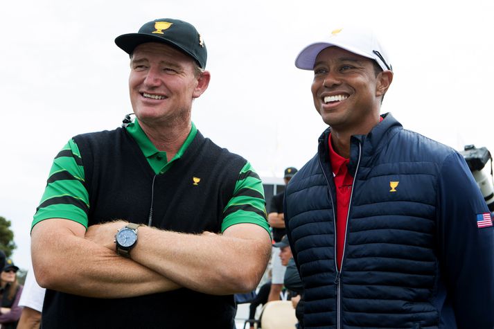 Ernie Els og Tiger Woods gætu rifjað upp gamlan ríg á PGA mótaröð eldri kylfinga. 