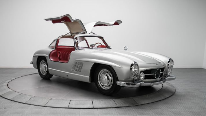 Mercedes Benz 300SL Gullwing bíllinn sem seldist á 250 milljónir króna.
