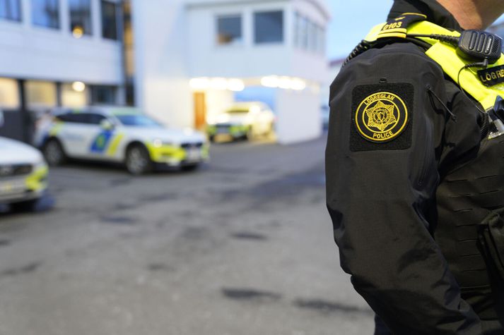 Parið var handtekið af lögreglu í gær. 