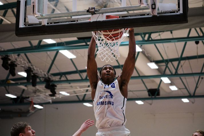 Stjarnan mætti KR í bikarúrslitaleik Vís bikarsins í körfubolta. KR-ingar fögnuðu sigri.