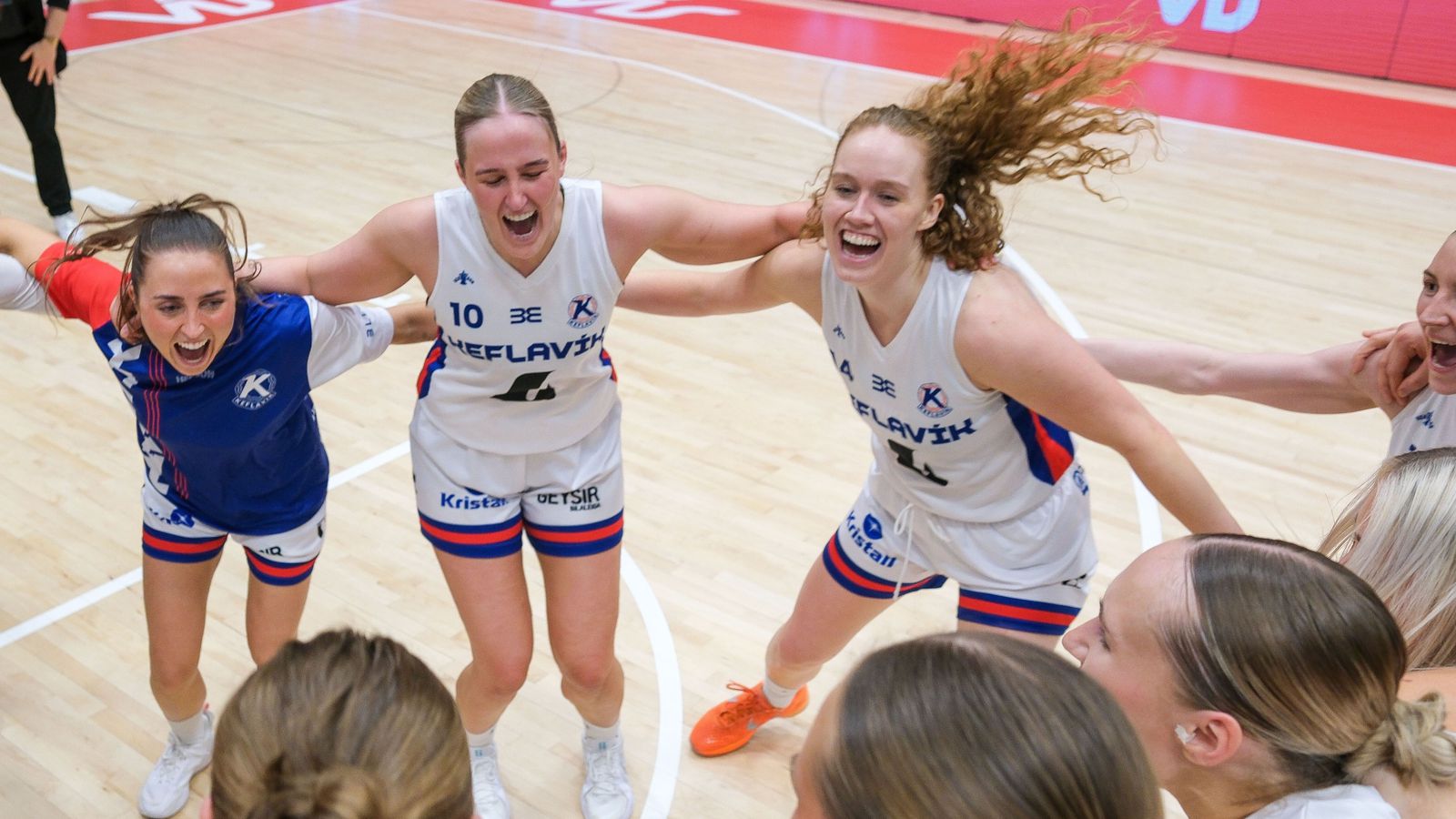 Upp­gjörið: Keflavík-Grindavík 94-86 | Tviburasystur í stuði og engin hefnd