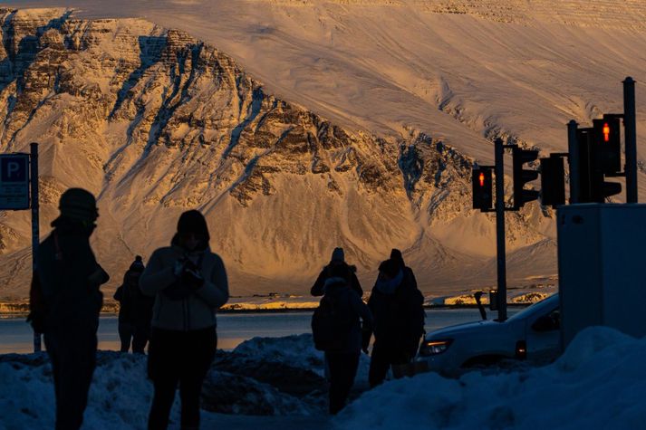 Reikna má með frosti á bilinu eitt til tólf stig þar sem kaldast verður inn til landsins.