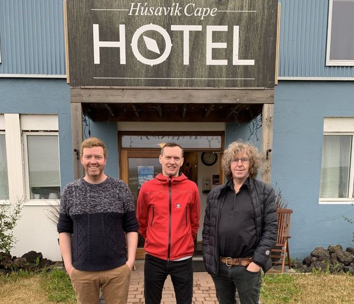 Hvati og Örlygur Hnefill Örlygsson, hótelstjóri Cape Hotel á Húsavík