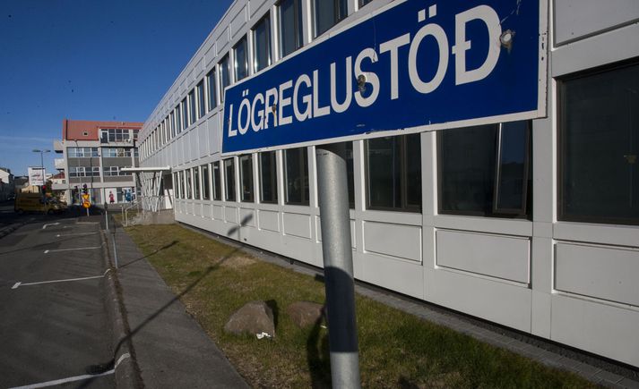 Lögreglustöðin við Hverfisgötu.