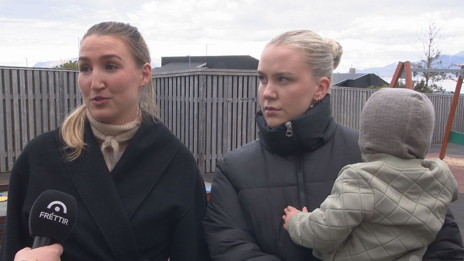 Biðin eftir leikskóla­plássi kostaði móður vinnuna