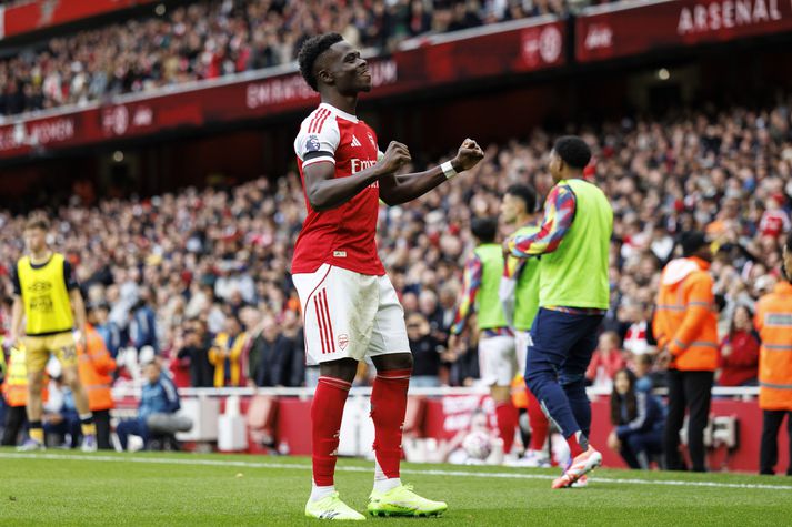Bukayo Saka fagnar marki sínu fyrir Arsenal um helgina.
