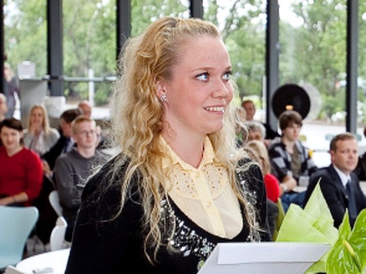 Helga Theódóra Jónasdóttir fékk afhentan styrkinn í dag.