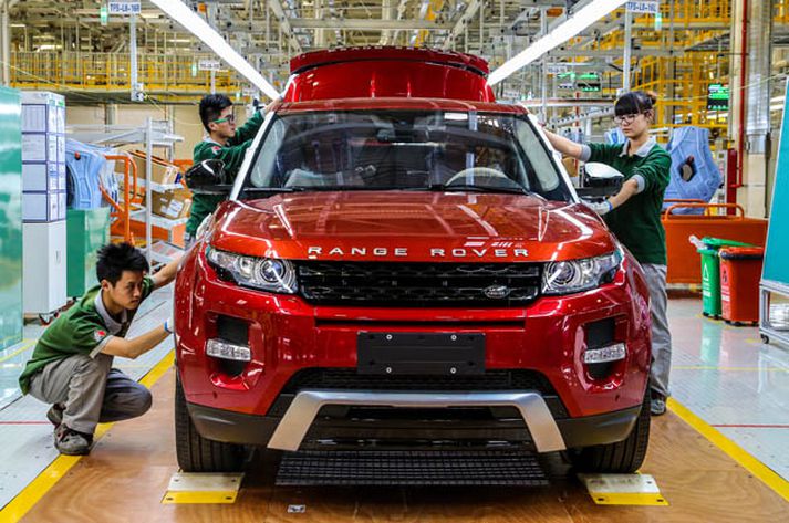 Range Rover Evoque settur saman í nýju verksmiðjunni í Kína.