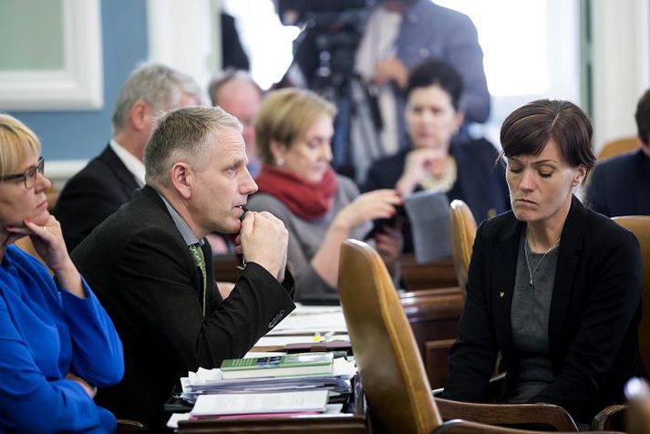 Ríkisstjórninni tókst að koma 73 prósentum lagafrumvarpa sinna í gegnum nýyfirstaðið þing. Aðeins sjö af 96 þingsályktunartillögum óbreyttra þingmanna eru samþykktar.