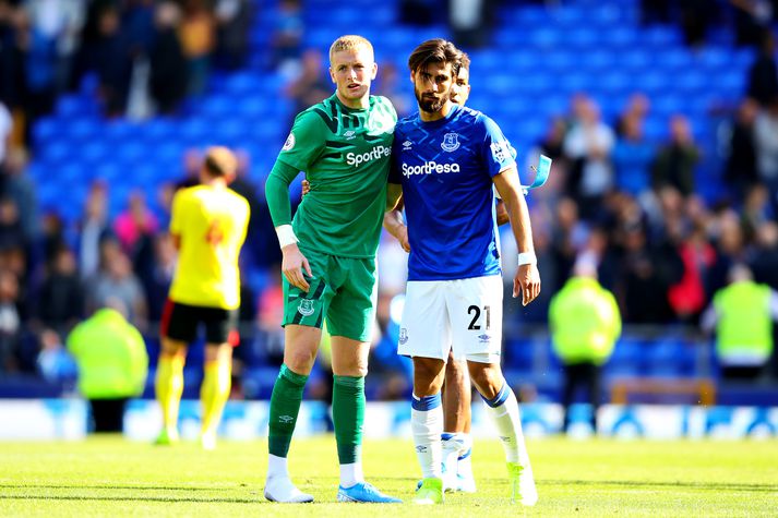 Jordan Pickford og Andre Gomes hressir í leikslok.