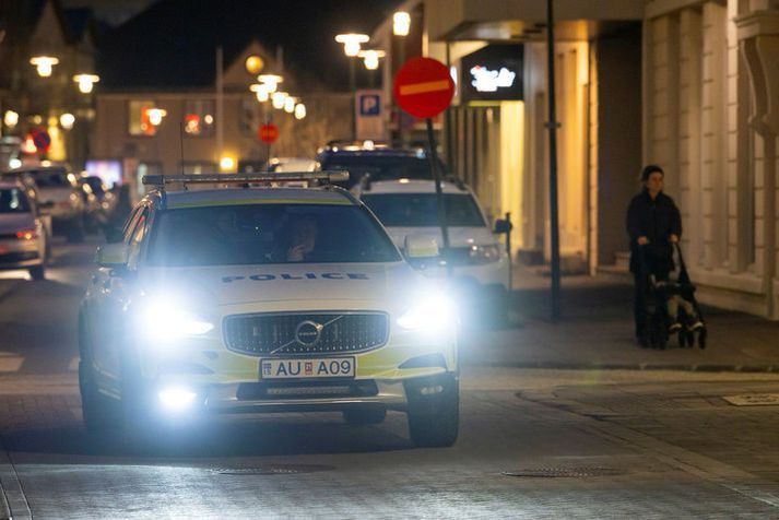 Drengirnir voru handteknir og foreldrum og barnavernd tilkynnt brotin.