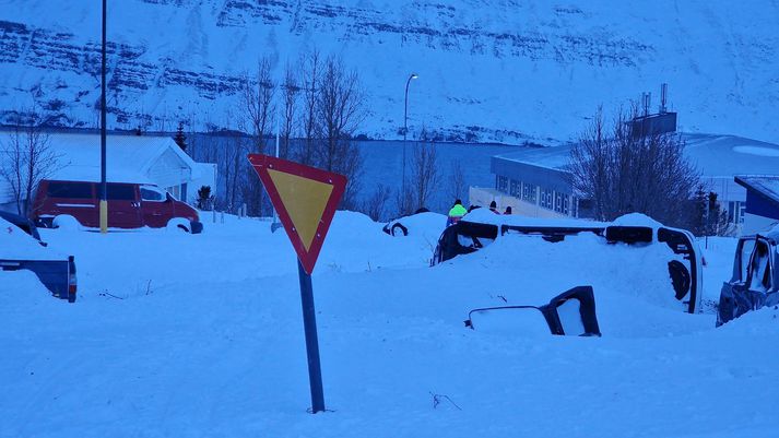 Óvissustig er nú á Austurlandi vegna snjóflóðahættu.