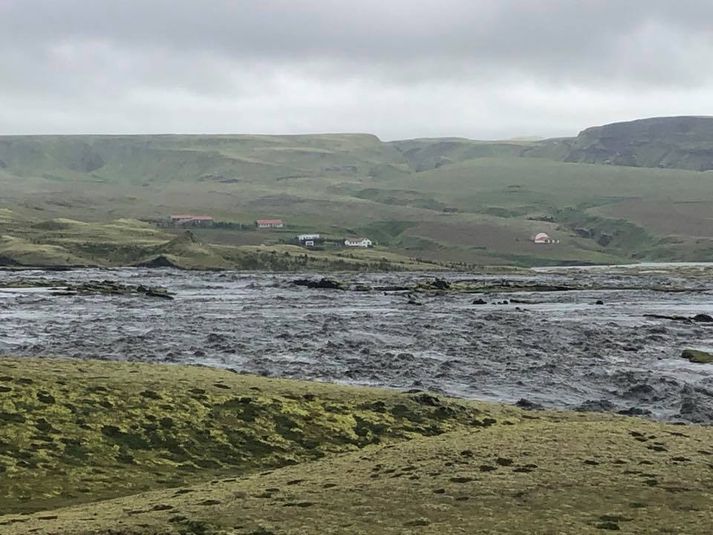 Tilkynnt hefur verið um brennisteinslykt á Suðausturlandi sem rakið er til hlaupsins.