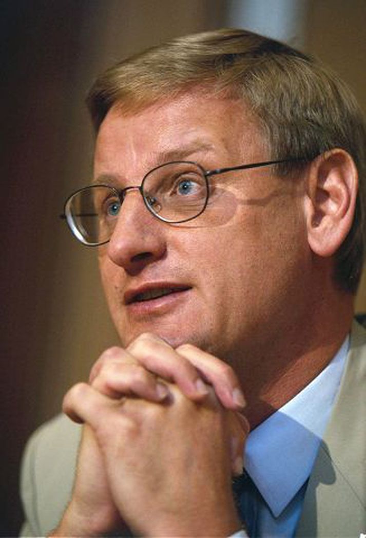 Carl Bildt. Sótt er að utanríkisráðherranum vegna kaupréttarsamninga.