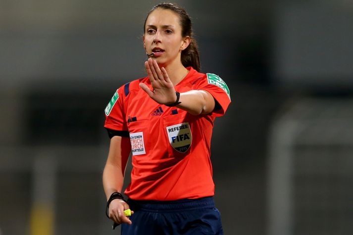 Þýski dómarinn Marija Kurtes.