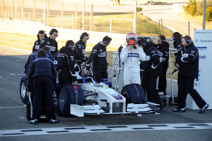 BMW mun hætta þátttöku í Formúlu 1 í lok þessa keppnistímabils og Robert Kubica og Nick Heidfeld þurfa að leita á önnur mið fyrir 2010.